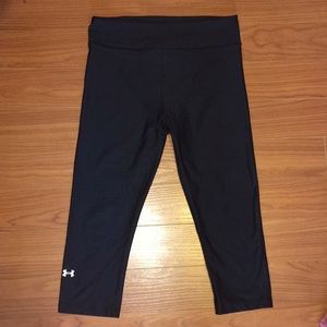 Black Cropped Under Armour Leggings